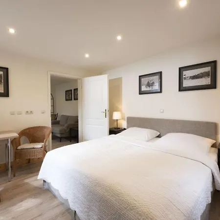 Luedersburger Strasse 15e 아파트 뤼더스부르크