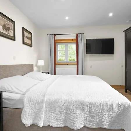 Luedersburger Strasse 15e *